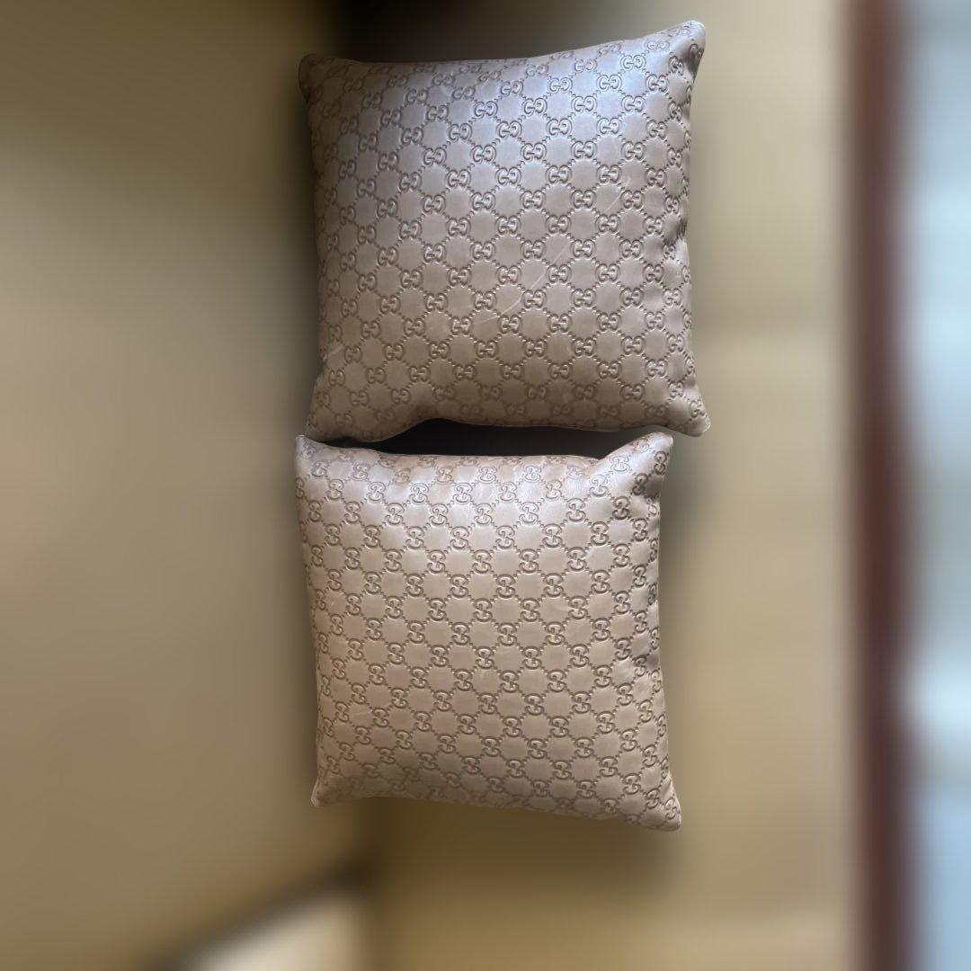 革製　クッション