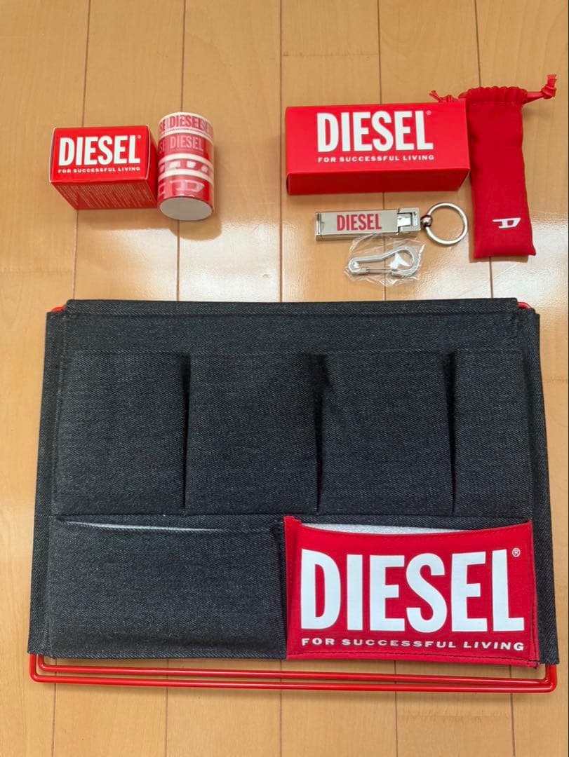 【新品】DIESEL 収納ラック　マスキングテープ　キーホルダー　3点セット
