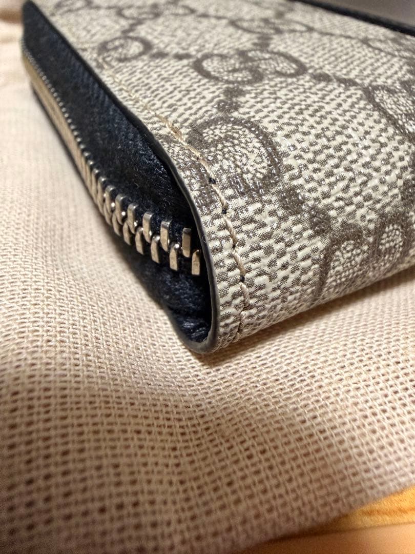 GUCCI GGキャンバス レザー 長財布