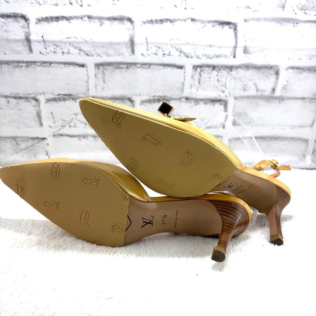 Louis Vuitton　ルイヴィトン　LVロゴ　キューブチャーム　パンプス