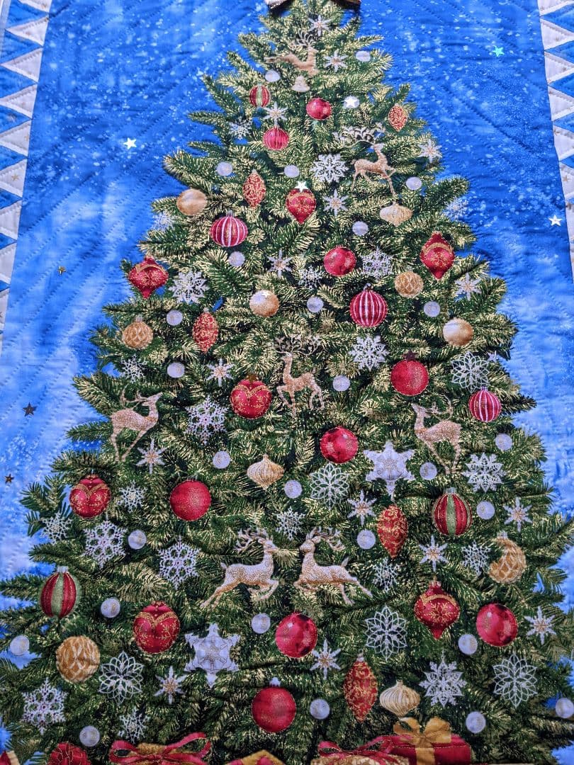 クリスマス　パッチワークキルト　タペストリー