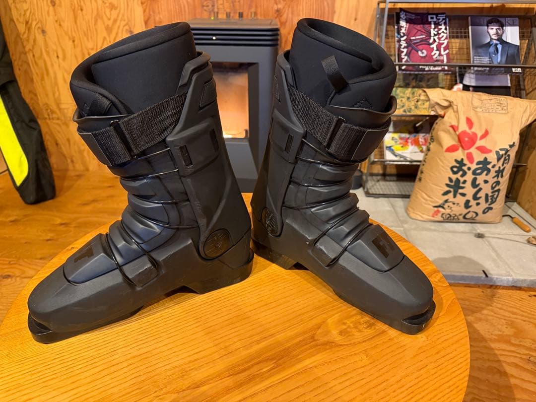 FT DROP KICK 限定カラー　27.5cm