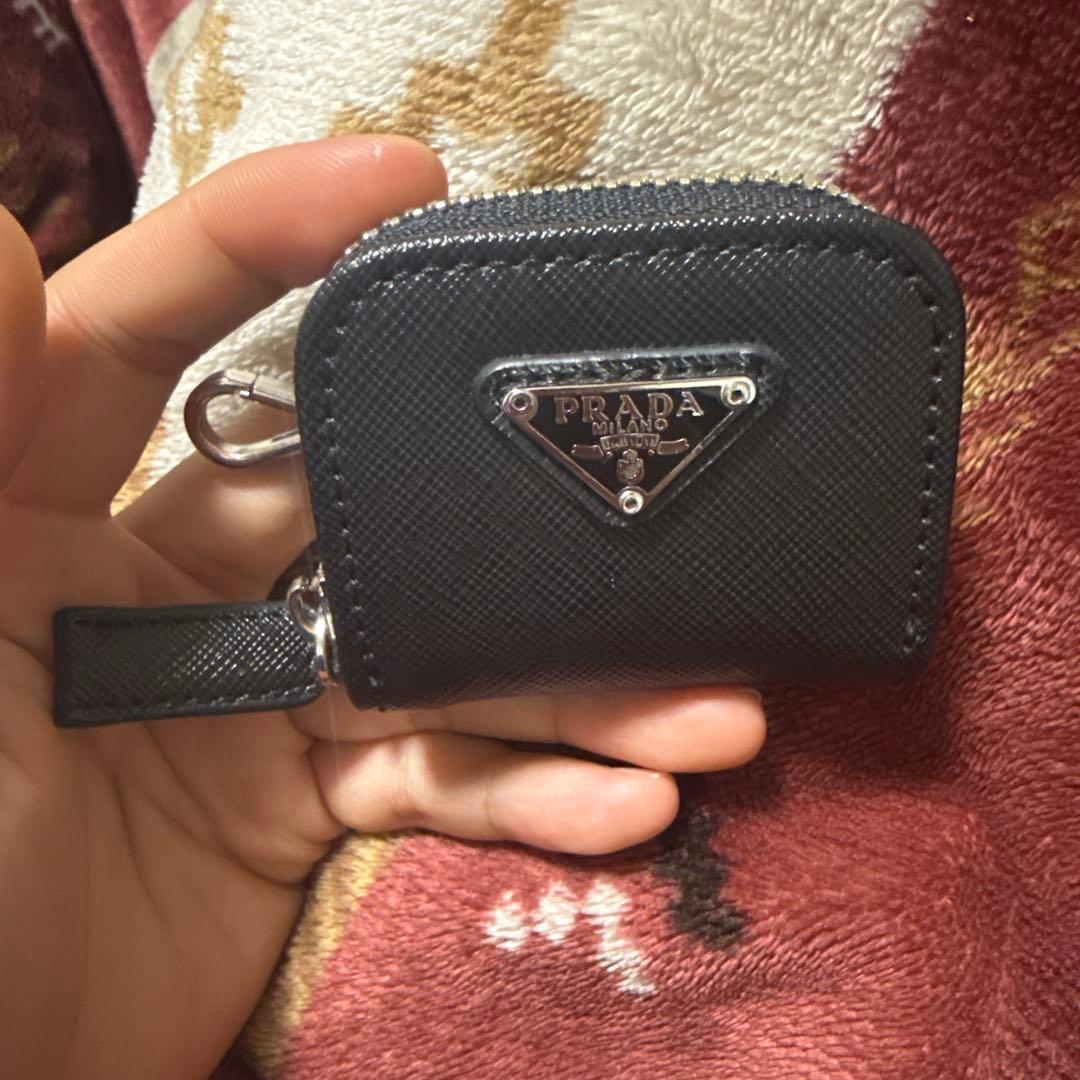 PRADA ブラック ケース