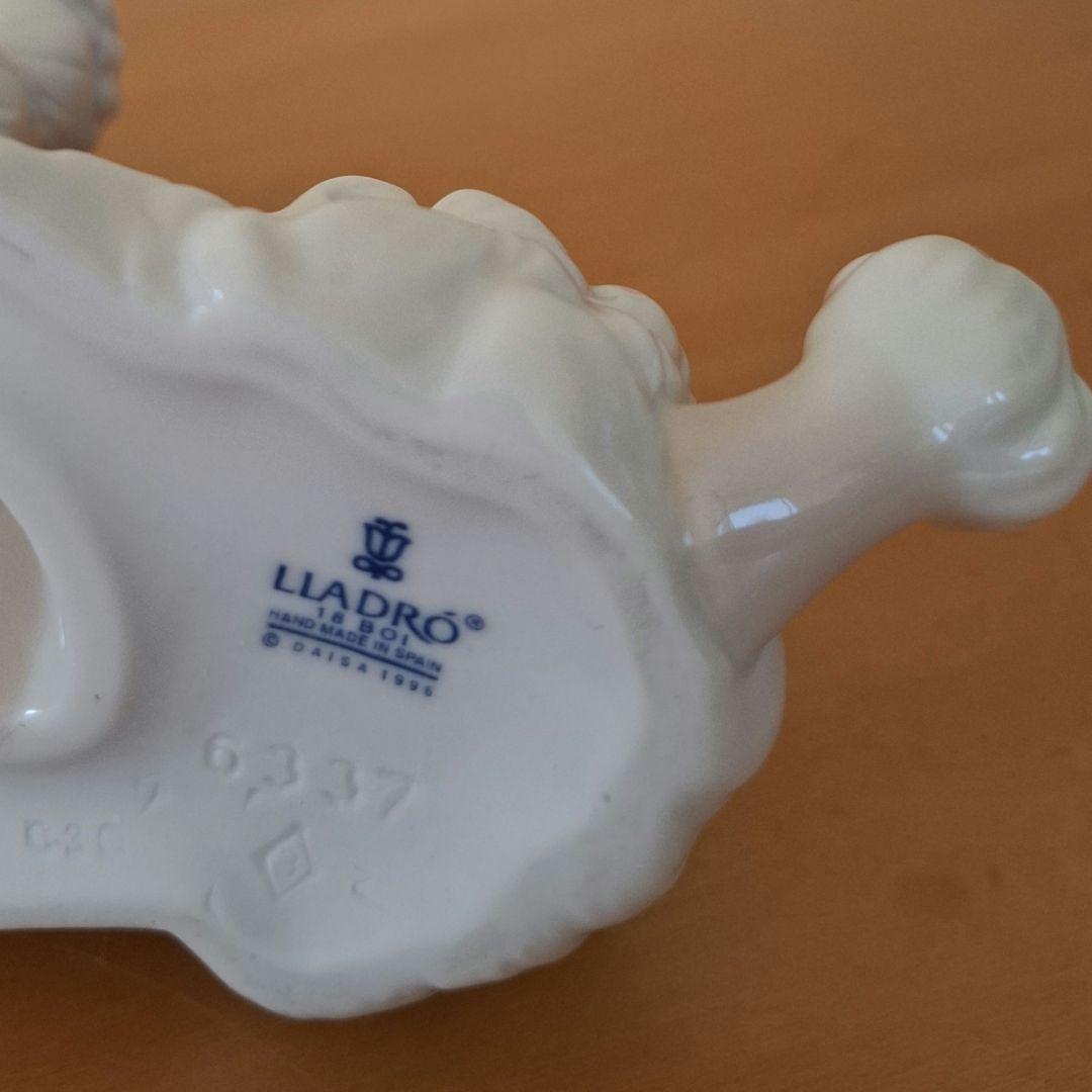 リヤドロ/lladro お座りプードル