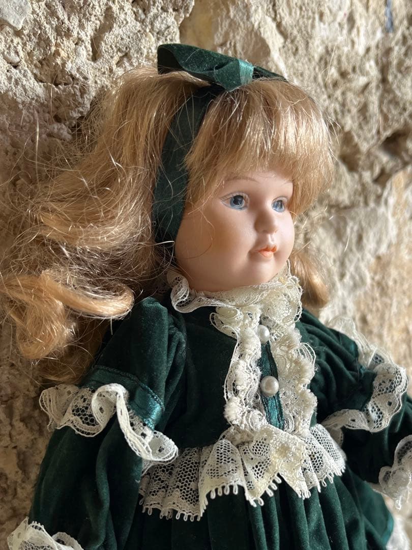 ◆フランスアンティーク陶器ビスクドール、中世ドレス、レースフリルブルーアイ金髪