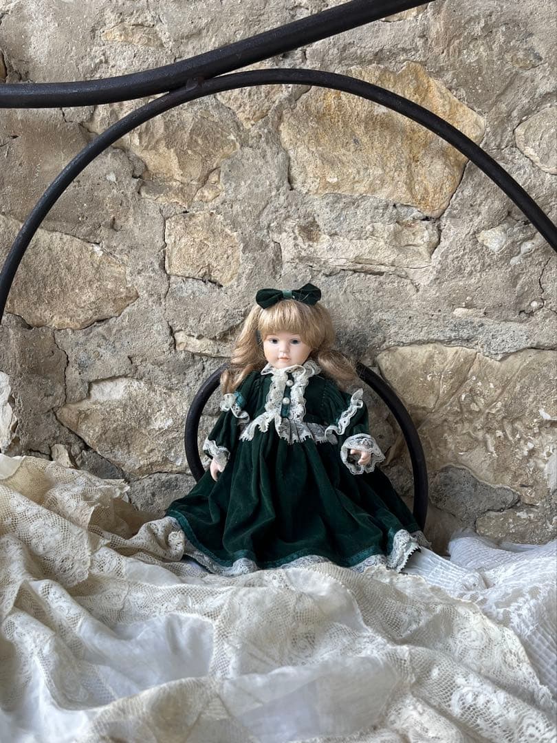 ◆フランスアンティーク陶器ビスクドール、中世ドレス、レースフリルブルーアイ金髪