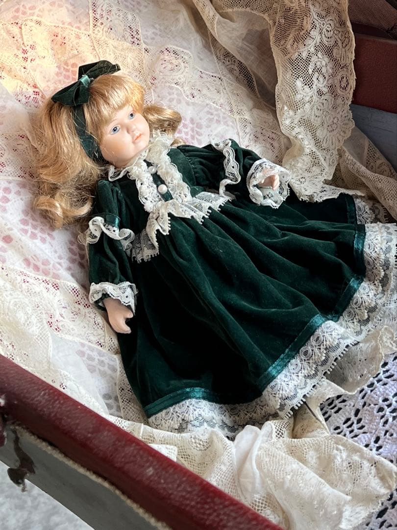 ◆フランスアンティーク陶器ビスクドール、中世ドレス、レースフリルブルーアイ金髪