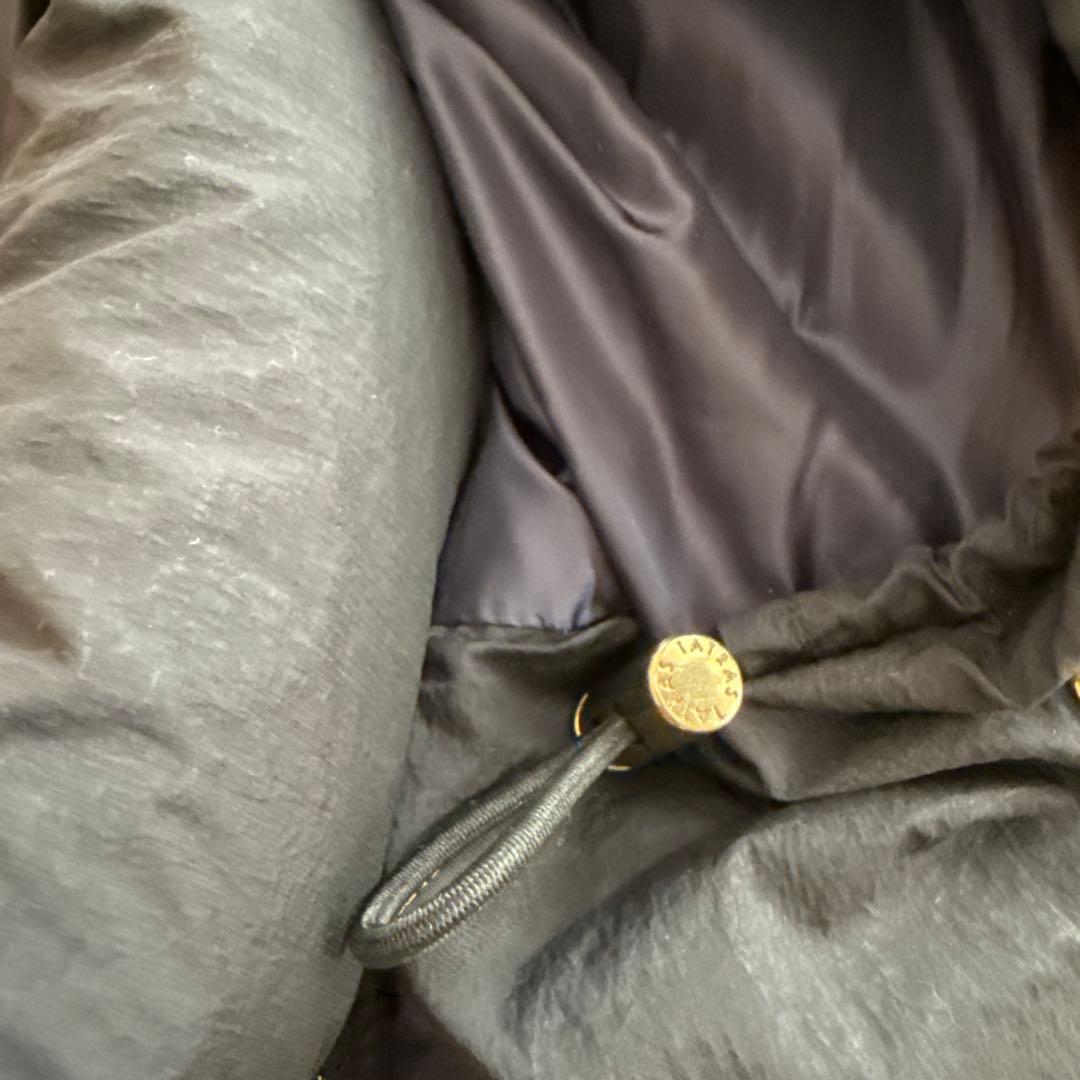 ゆき　TATRAS ネイビー ダウンベスト ファーフード付き　01