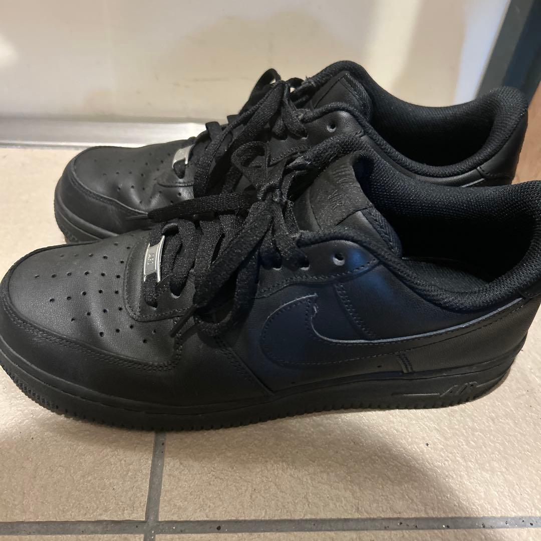 だ*ん様 Nike Air Force 1 ブラックスニーカー