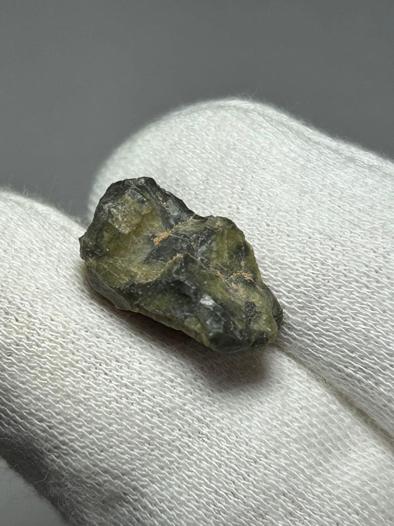 石質　隕石　タタフィン　原石　ダイオジェナイト　証明書付き　2.61g