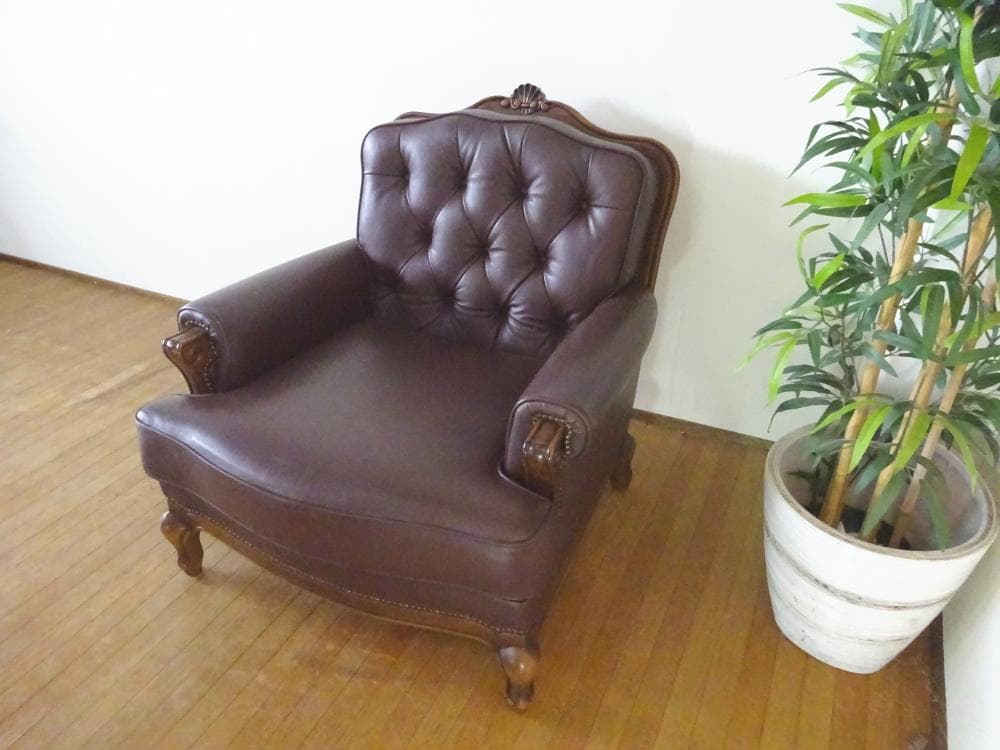 カリモク　ルイ15様式　本革　鋲打ち　猫脚　シングルソファ　美品　②