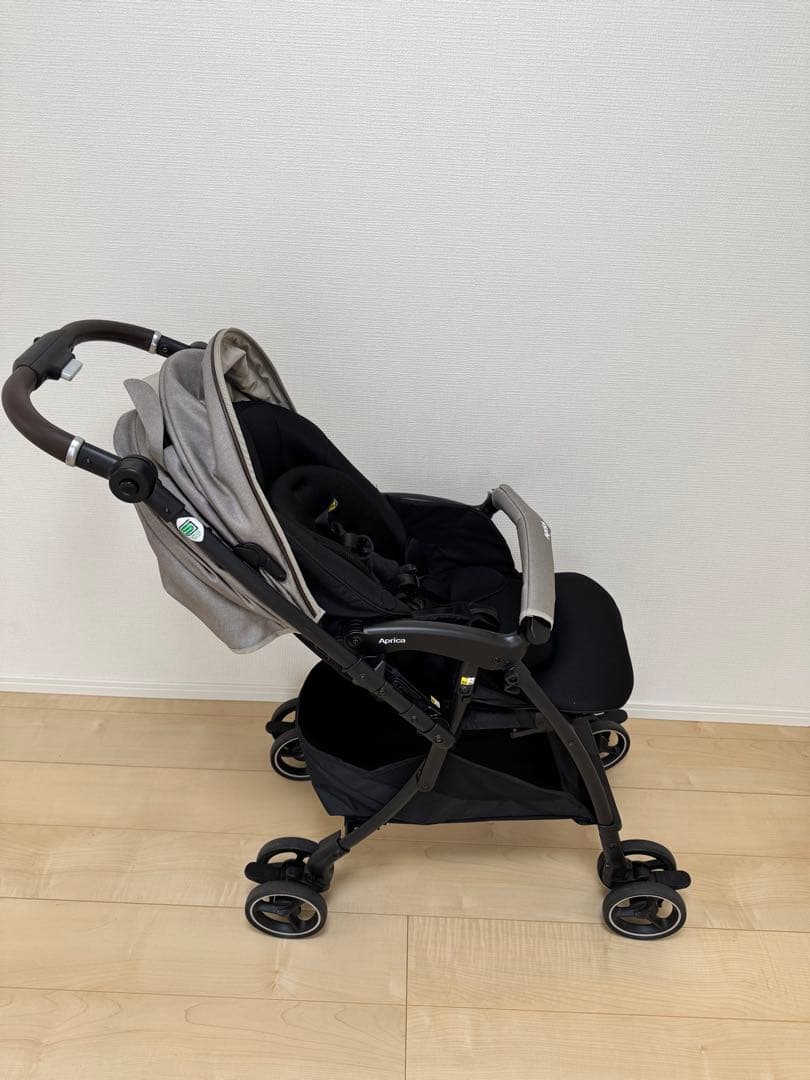 Aprica ベビーカー ラクーナクッションフリープラス