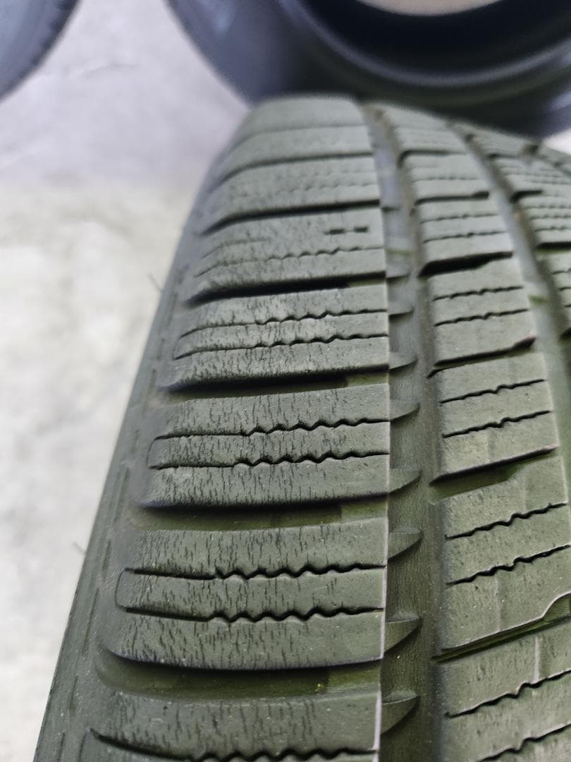 送料込☆2023年製TOYOトーヨー タイヤ215/60R17 日本製☆4本