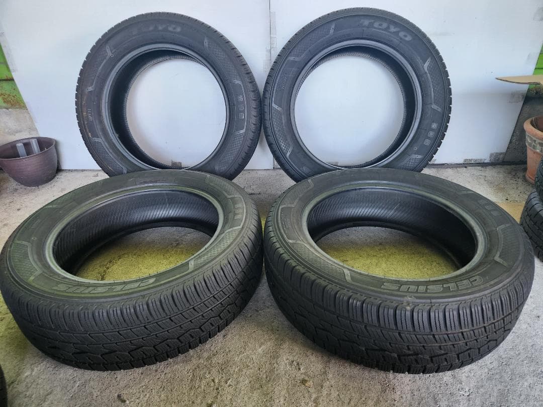 送料込☆2023年製TOYOトーヨー タイヤ215/60R17 日本製☆4本