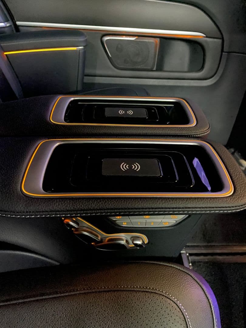 w447 RHD BR447 プラチナスウィート　後席置くだけ充電器キット　左右