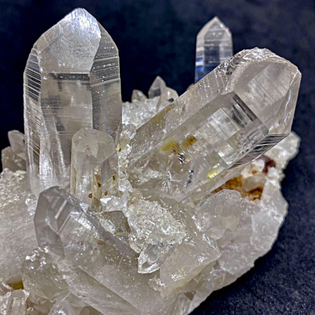 【☆爆レア】インド・ガルサ産ヒマラヤ・ブルースモーク入り水晶クラスター