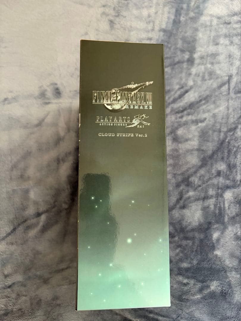 PLAY ARTS改 クラウド ストライフ　FFリメイク　新品未開封品