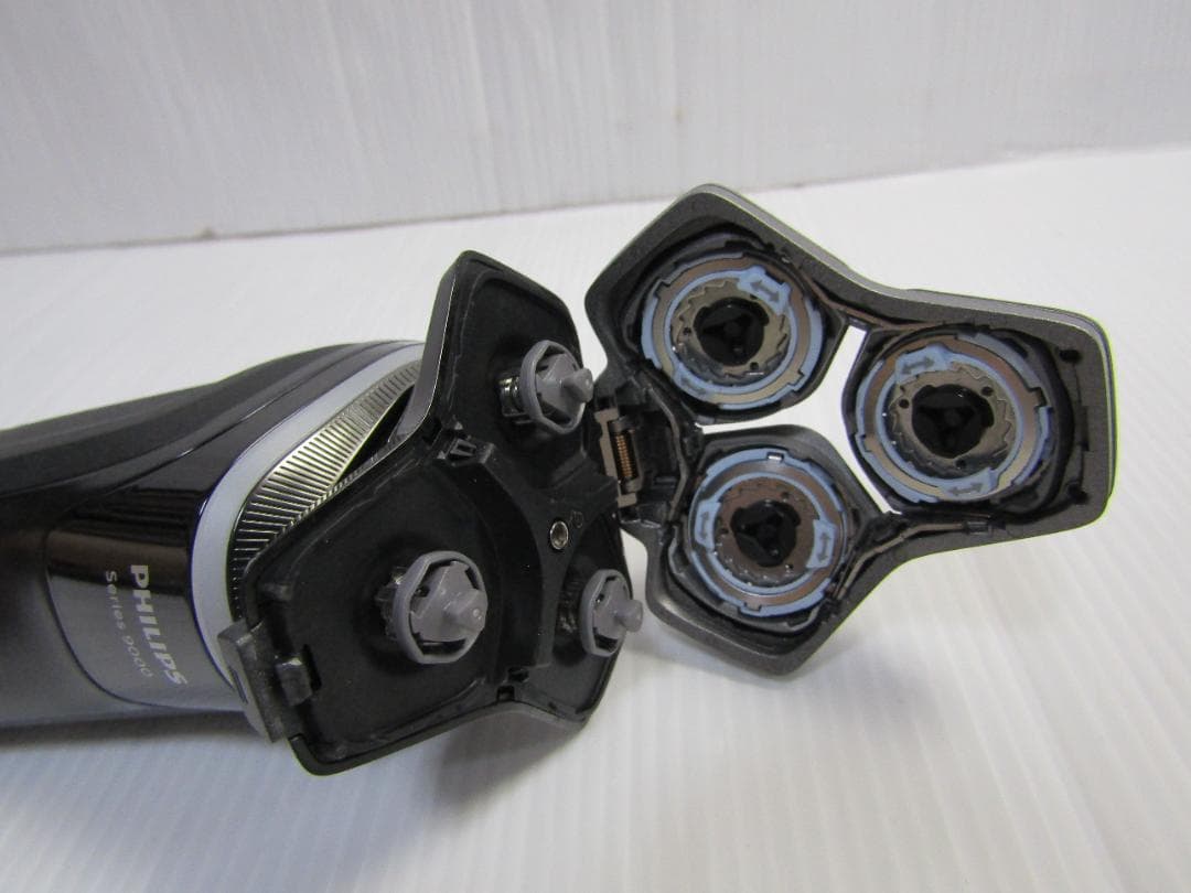 A2673 PHILIPS S9986 シェーバー 2023年