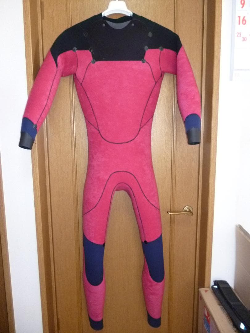 BREAKER OUT（ブレーカーアウト）チェストジップ セミドライ ML！美品