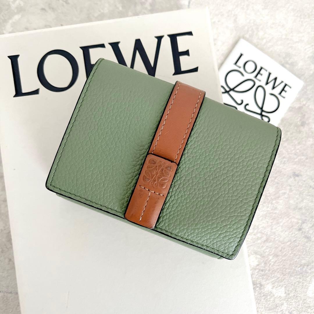 美品✨ロエベ　トライフォールドウォレット　アナグラム　三つ折り財布　ローズマリー