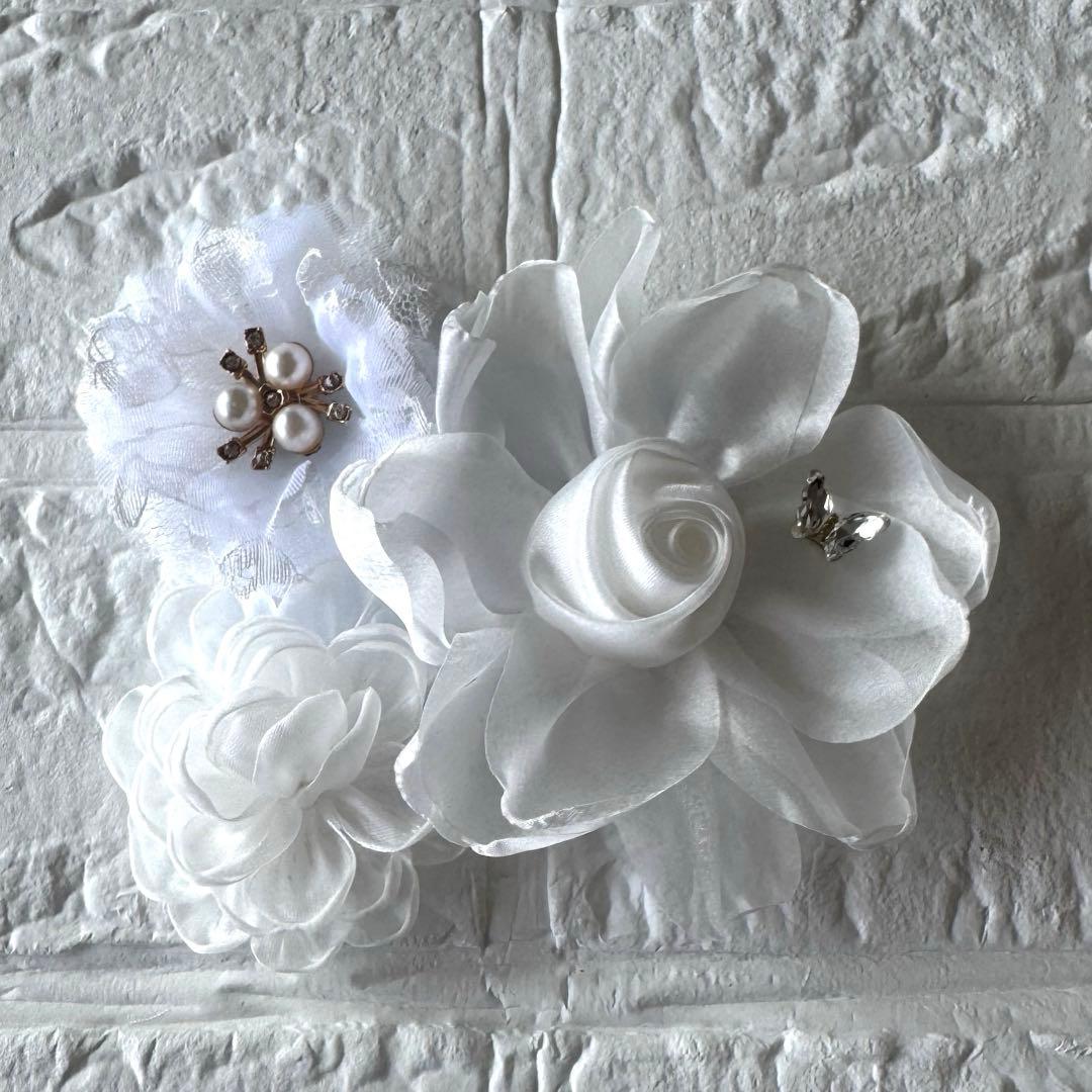 白、金、銀の小物セット　刺繍レース重ね衿　フリル付きレース半衿　レース帯揚げ　他