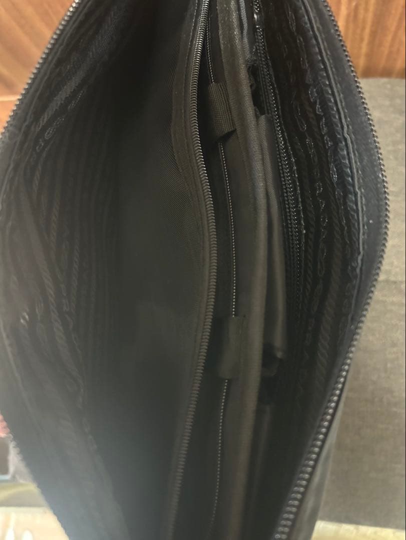PRADA ブラック ショルダーバッグ