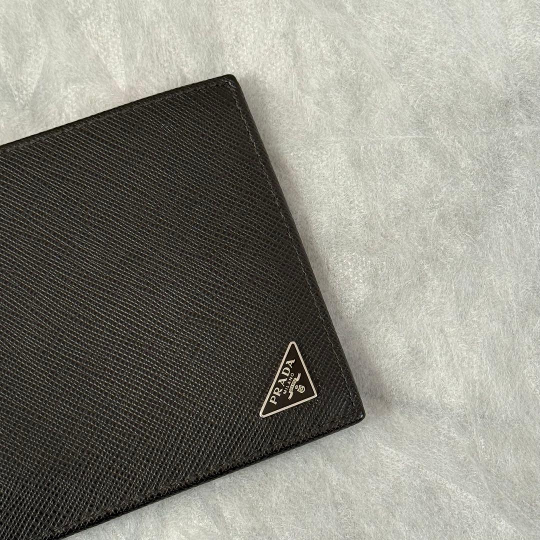 ⭐️未使用級⭐️　PRADA　サフィアーノトライアングル　二つ折り財布　ブラック