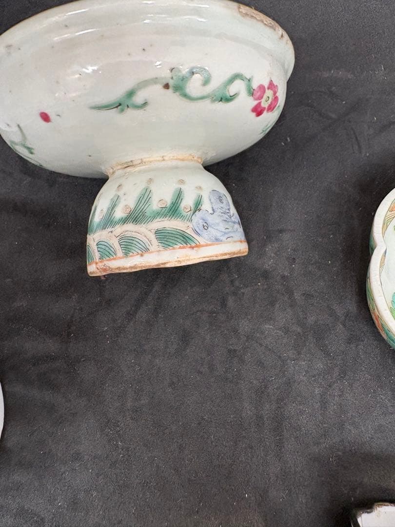 清時代唐時代徳化窯博古圖紋様 磁器大花瓶 伝世品焼物 粉彩