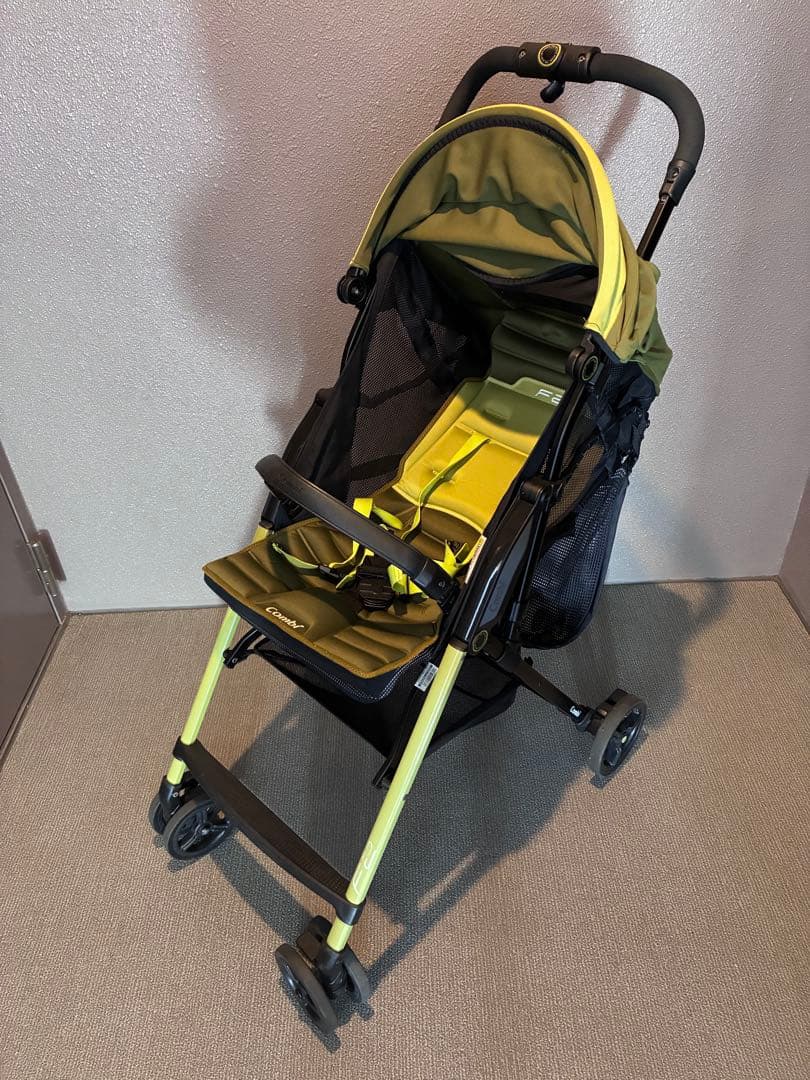 Combi F2 plus　AD-300 ベビーカー　グリーン 　特典付き！