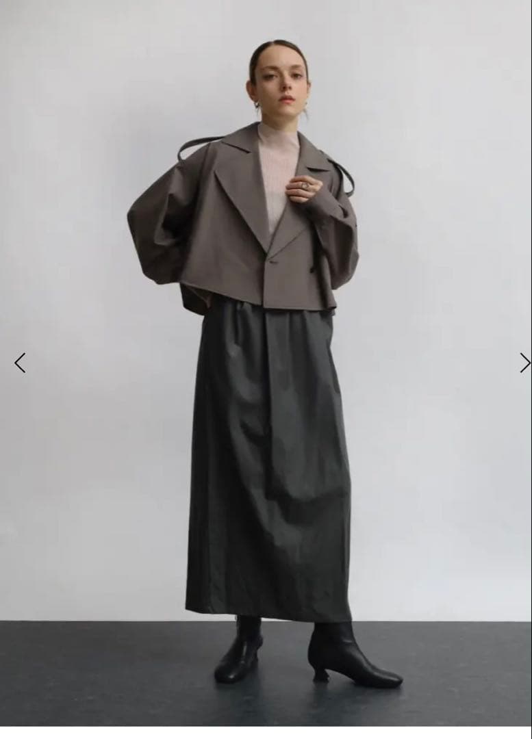 新品タグ付き　ヤマダヤ　Aga ショートトレンチコート クロップド