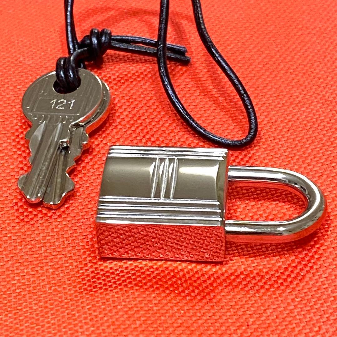 エルメスカデナ キー２個付き