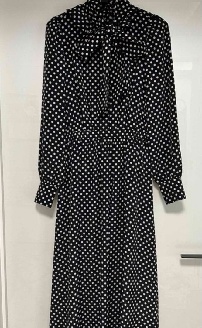 allureville ルルウィルビー デシンドットフリルボウタイワンピース