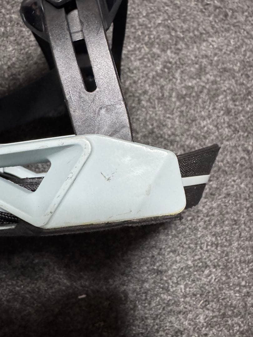 ミリモ　Salomon スノーボードビンディングSHADOW