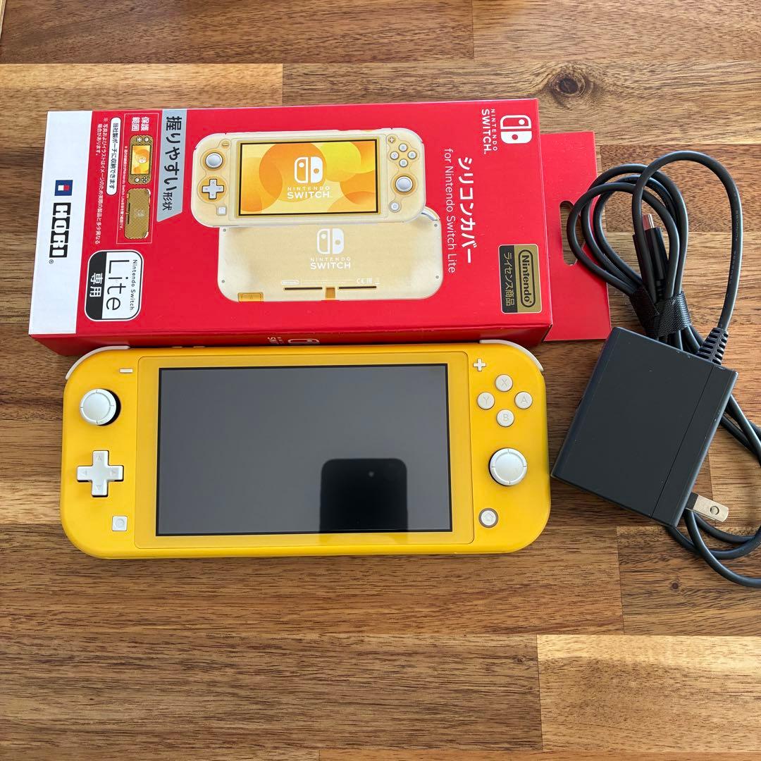 Nintendo Switch Lite イエロー 充電器、シリコンカバー付き
