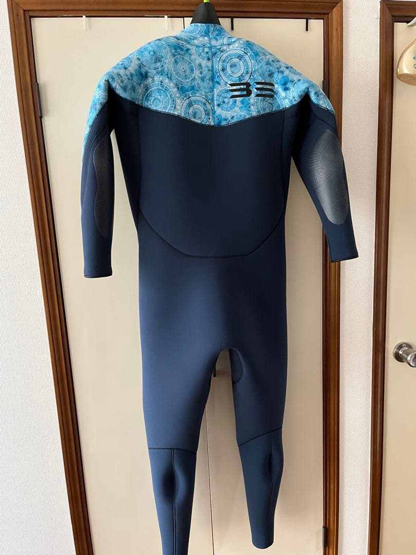 Be wet セミドライ4ミリ