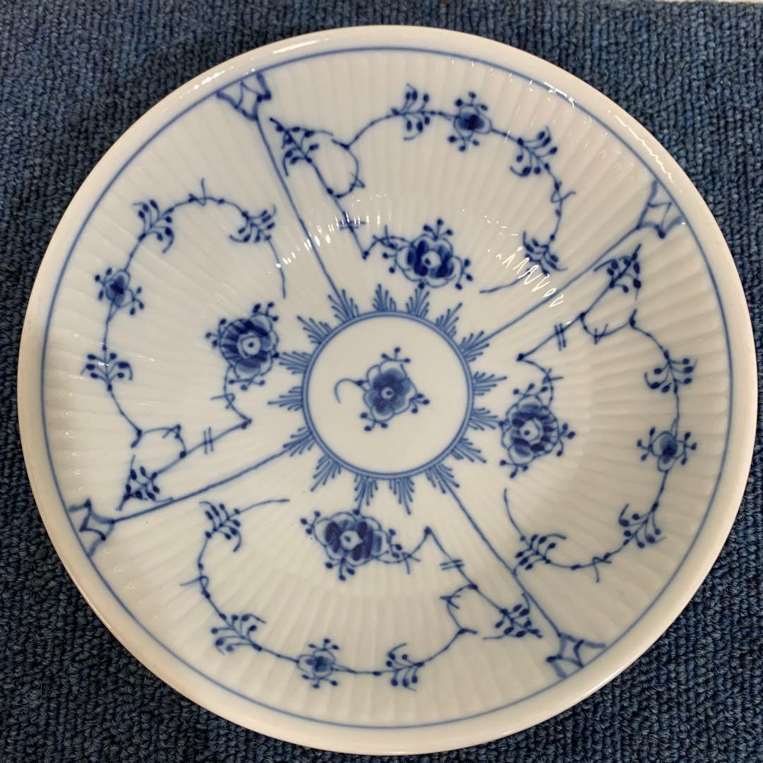 1 ロイヤルコペンハーゲン ブルーフルーテッドプレイン ボウル　15.5センチ