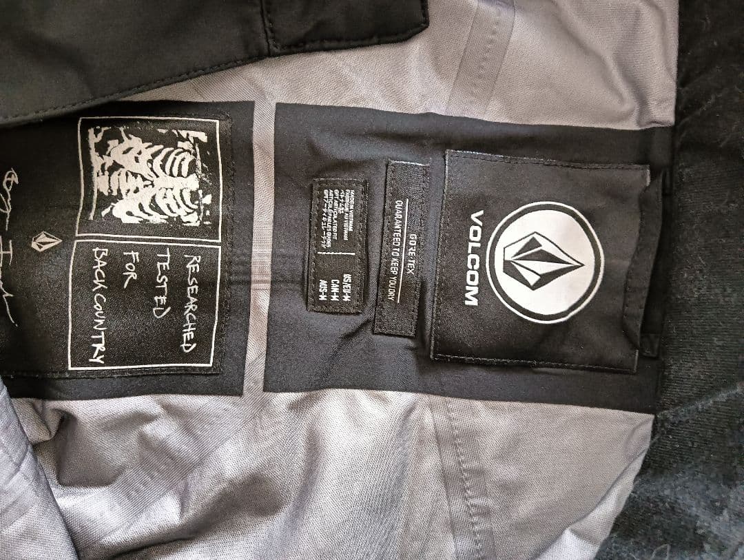 25日のみ価格VOLCOM バックカントリー スノーボードウェア　パンツのみ