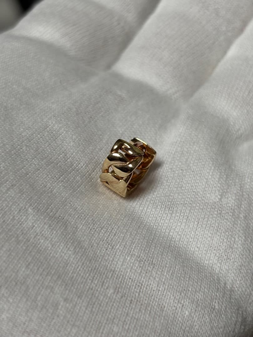 アヴァランチ　イエローゴールドピアス 10k