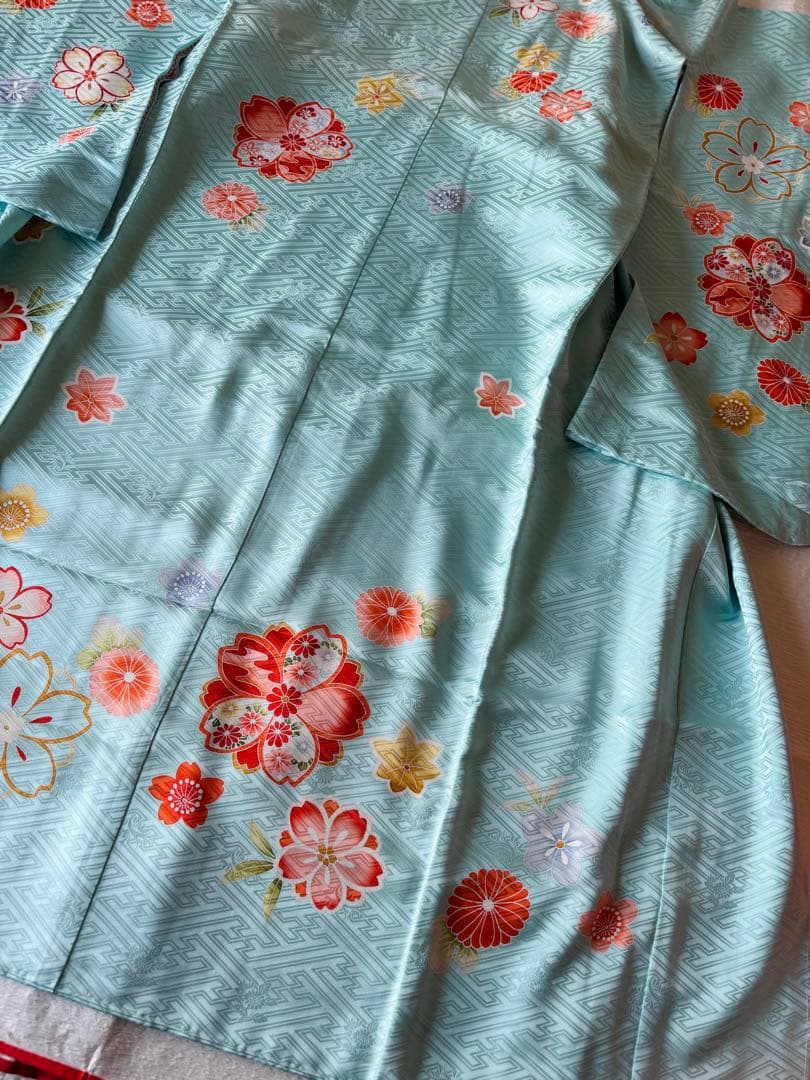 七五三に★逸品　正絹綸子水色に四季花々　七歳着物、作り帯のセット