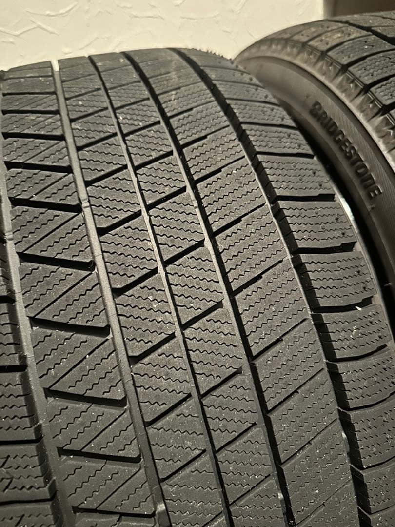 レクサス　ISアルミスタッドレス　4本セット