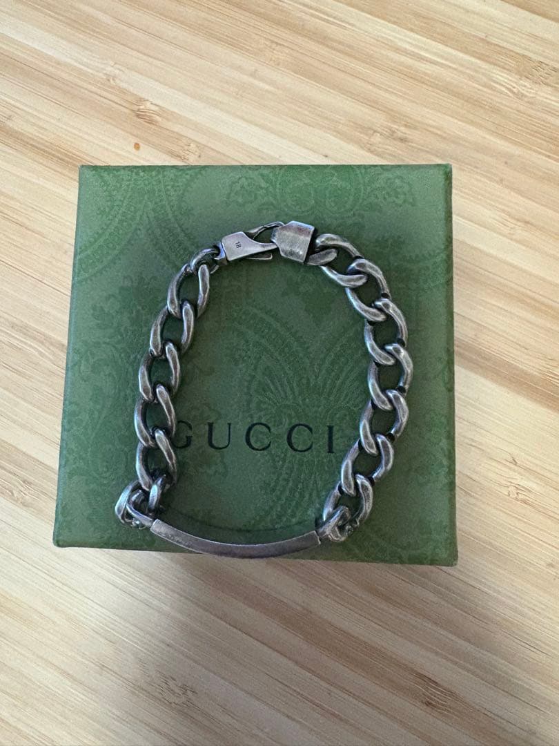 GUCCI エナメル チェーンブレスレット ロゴプレート付 AG925