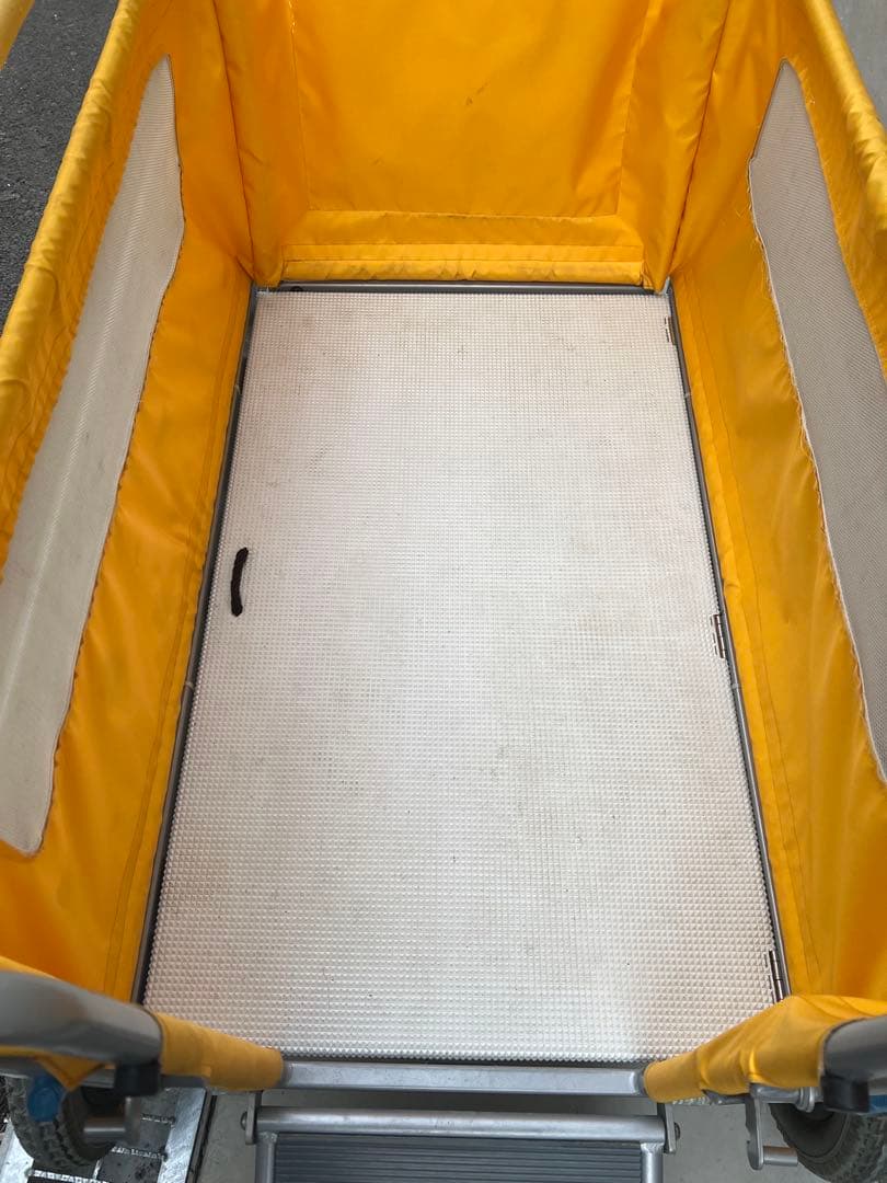 送料込み‼︎避難車 4〜6人乗り 幼稚園 施設向け 大型ベビーカー 保育園多人数用