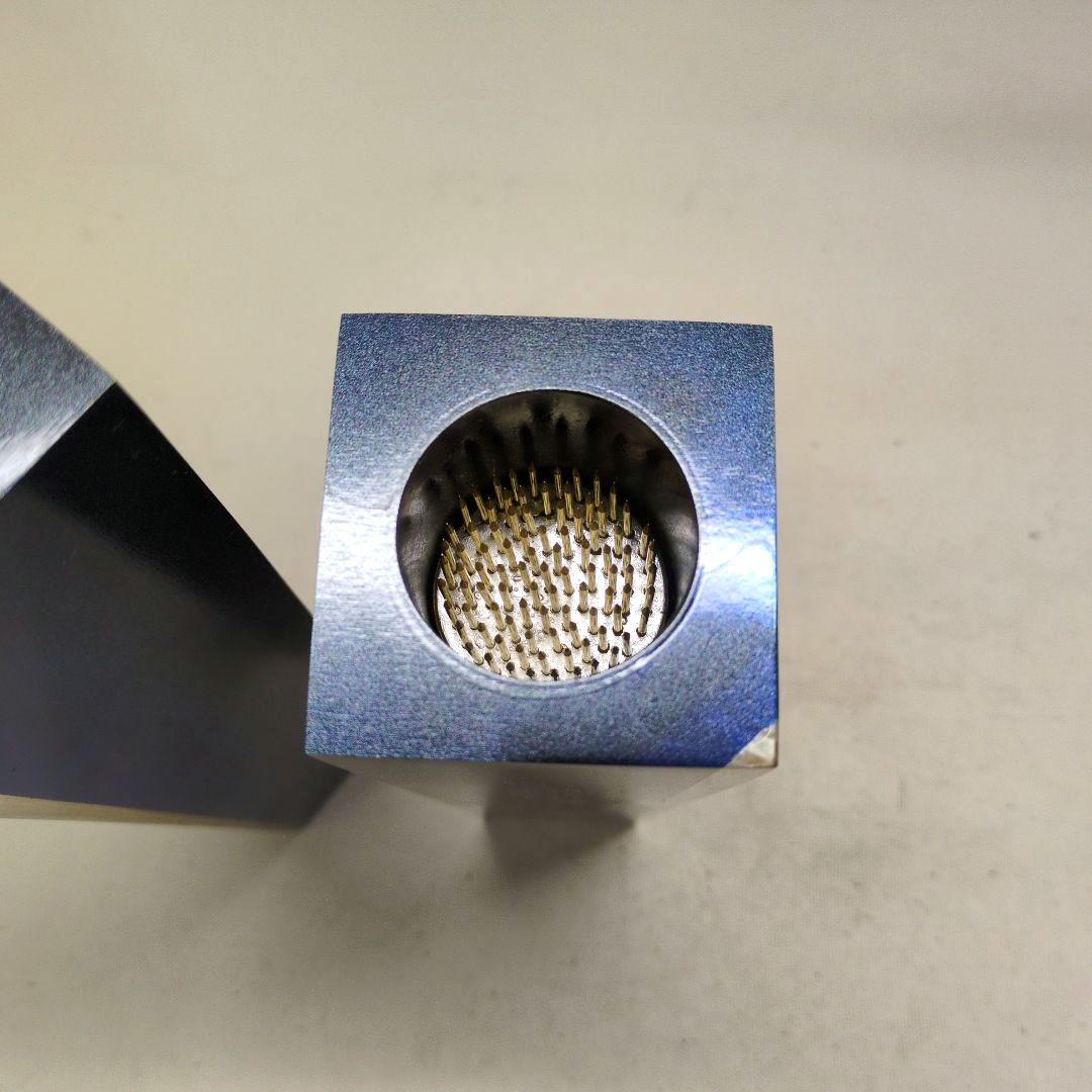 銅製花器　2個組　剣山付き　池坊好み　池坊花器