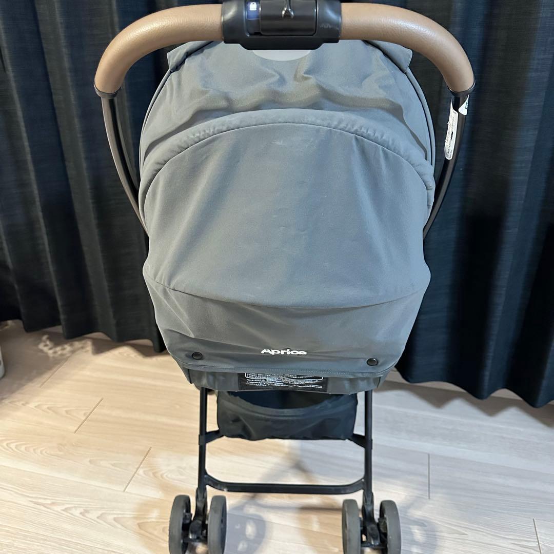 Aprica アプリカ　グレー ベビーカー 折りたたみ式　カルーンエアー
