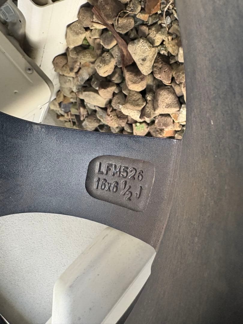 21年VRX3 スタッドレスホイール４本セット　205/60r16送料込み