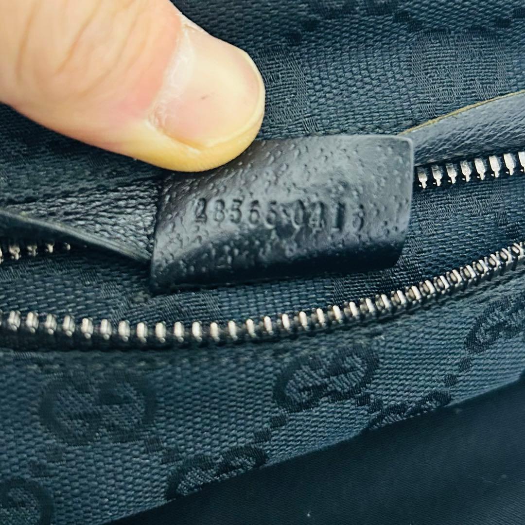 GUCCIグッチ GGキャンバス レザー ボディバッグ ウエストポーチ