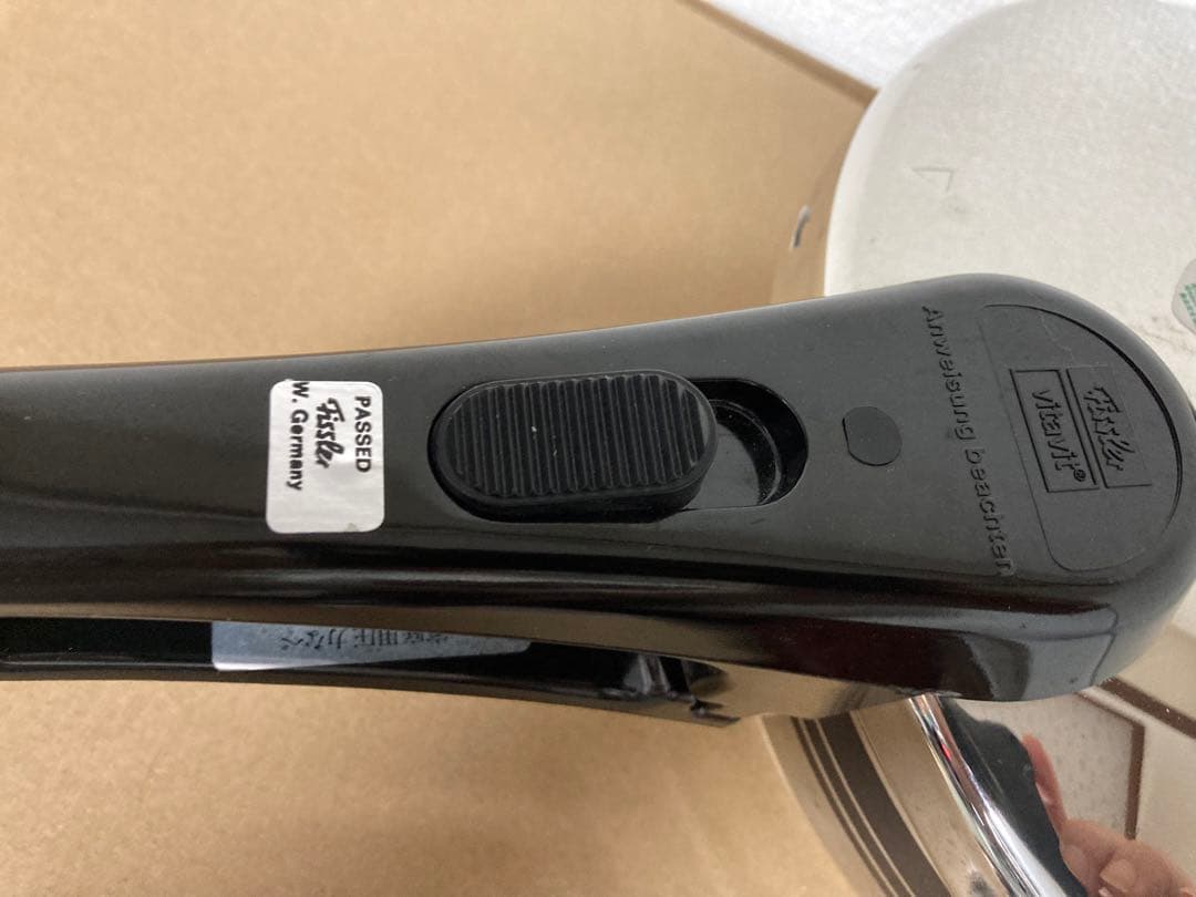 圧力鍋　フィスラー　Fissler vitavit 岩谷産業レトロ2.5L　蓋付