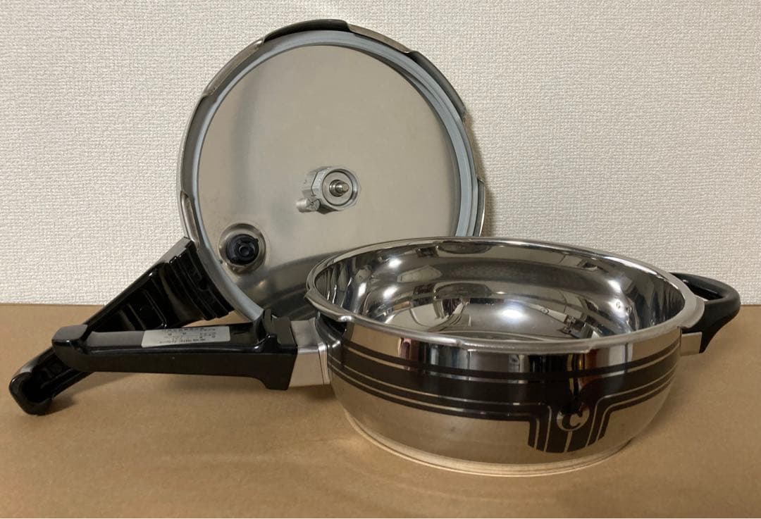圧力鍋　フィスラー　Fissler vitavit 岩谷産業レトロ2.5L　蓋付