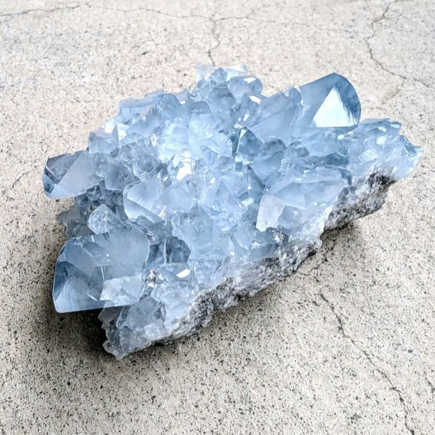セレスタイト　天青石　高品質　クラスター　インテリア　癒し　ブルー　天然石　鉱物