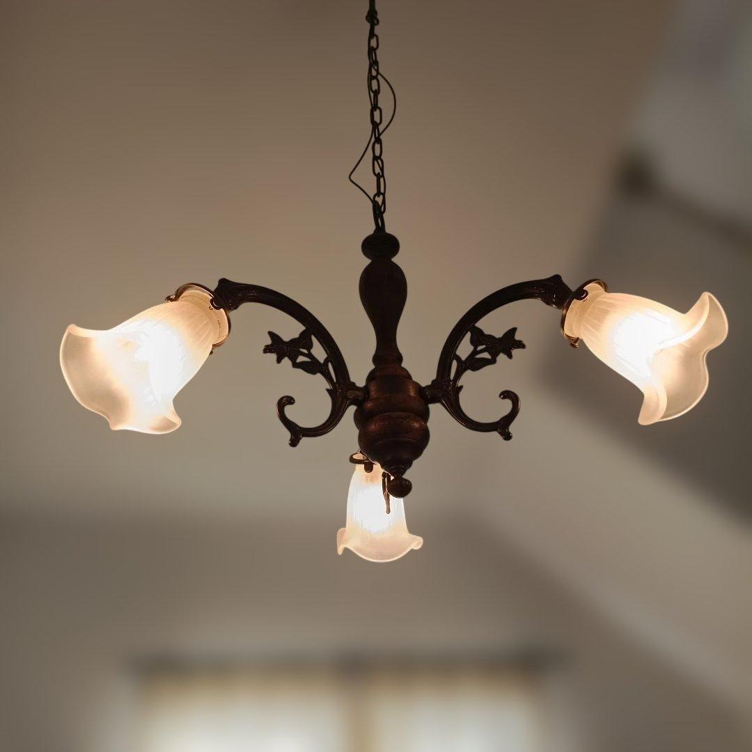 3灯シャンデリア照明　アンティーク調　 Sunyow サンヨウ